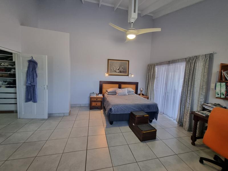 4 Bedroom Property for Sale in Outeniqua Strand Western Cape